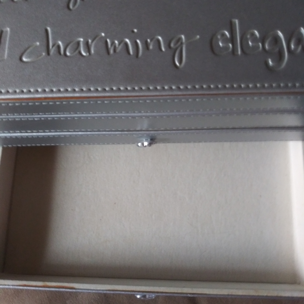 Jewelry box - Picture 13 of 13